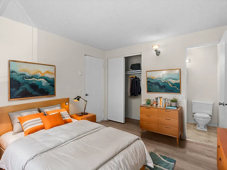 Staged 2 Bedroom 1 Bath w/Garage Staged 2 Bedroom 1 Bath w/Garage