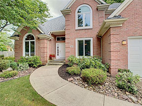 2nd image of 110 Pinelake Dr