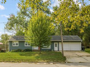 1022 W 13th St, Cedar Falls, IA 50613