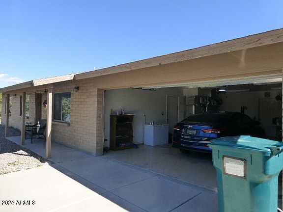 2nd image of 390 W OAK HILLS Drive