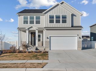3383 N Blue Jay Dr, Eagle Mountain, UT 84005
