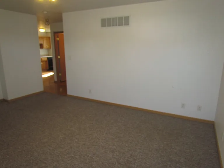 407 9th Street Cir — Photo 7