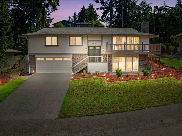 3907 SW 328th St, Federal Way, WA 98023