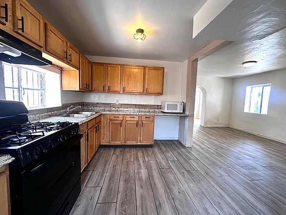 2nd image of 26 E Michigan Dr