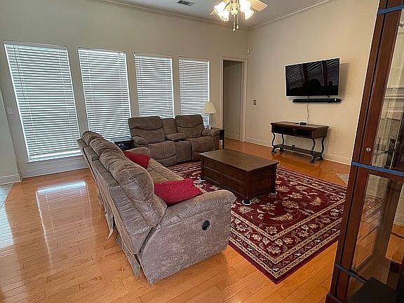 5th image of 2800 Mesa Ct