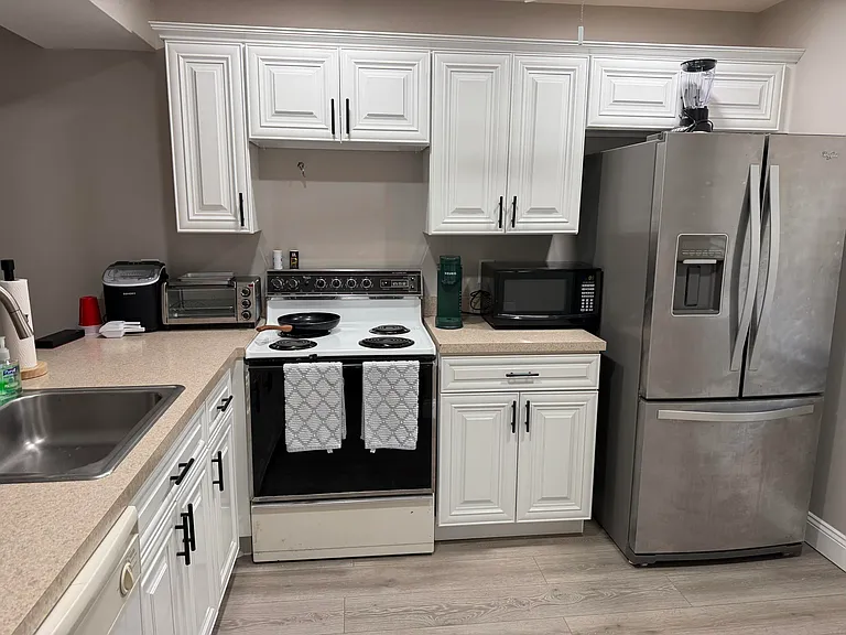 2613 Nassau Bnd #B1 — Photo 1