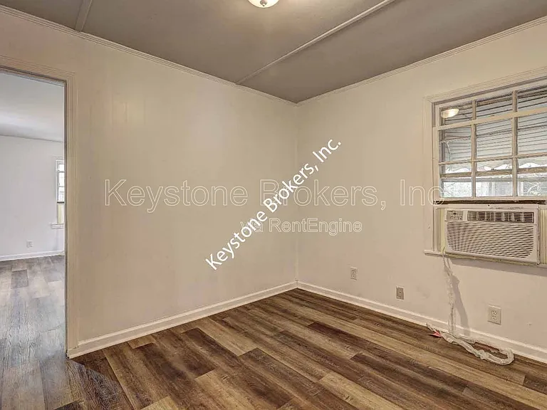 1212 Hartley St — Photo 8