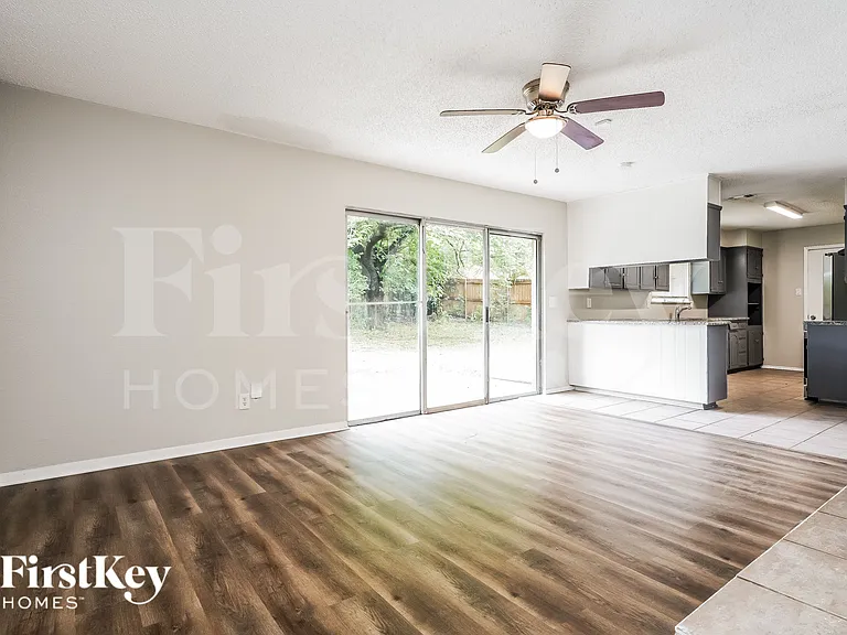 1504 Terrace St — Photo 8