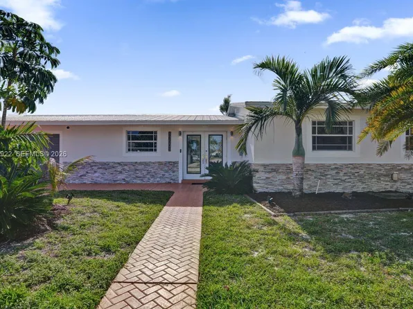 17501 NW 85th Ave, Hialeah, FL 33015