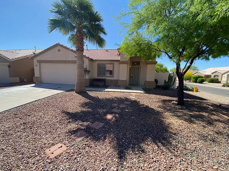 30351 N Maple Chase Dr — Photo 1