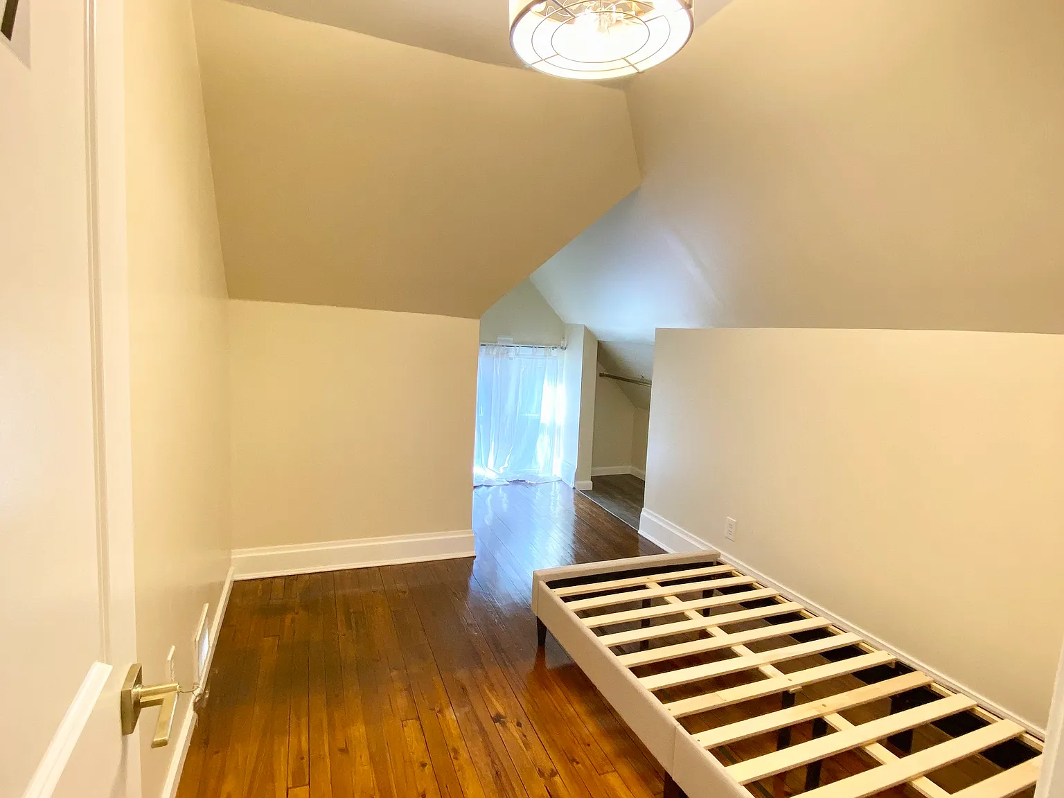1372 Neil Ave — Photo 3
