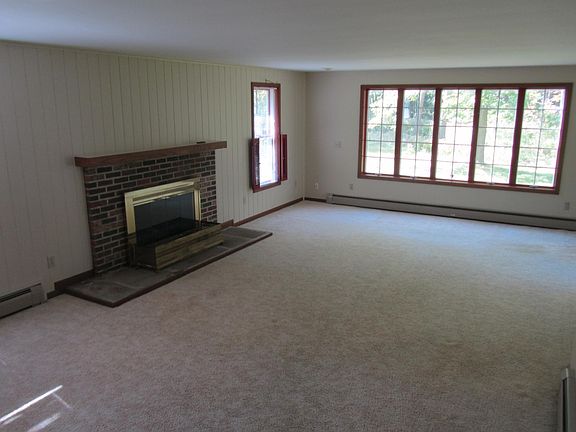 3rd image of 1028 Big Tree Rd