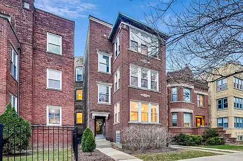 2621 W Leland Ave #1 Photo 1