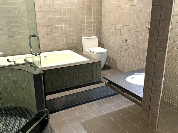 7 East 20th Street image 10 of 13