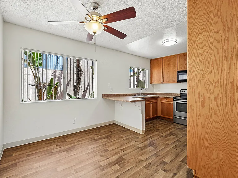 The Carlton Ridge Apartments — Photo 53