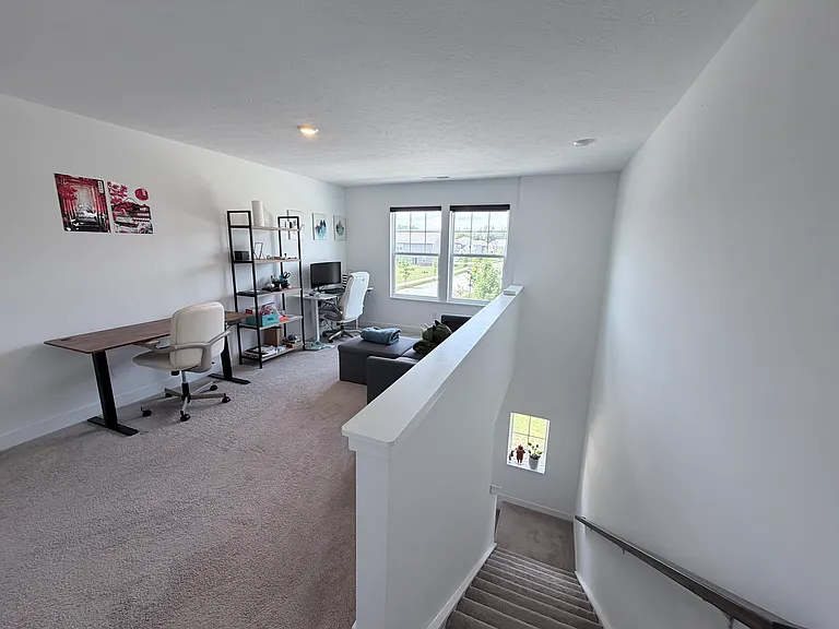 2137 Egbert Rd — Photo 18