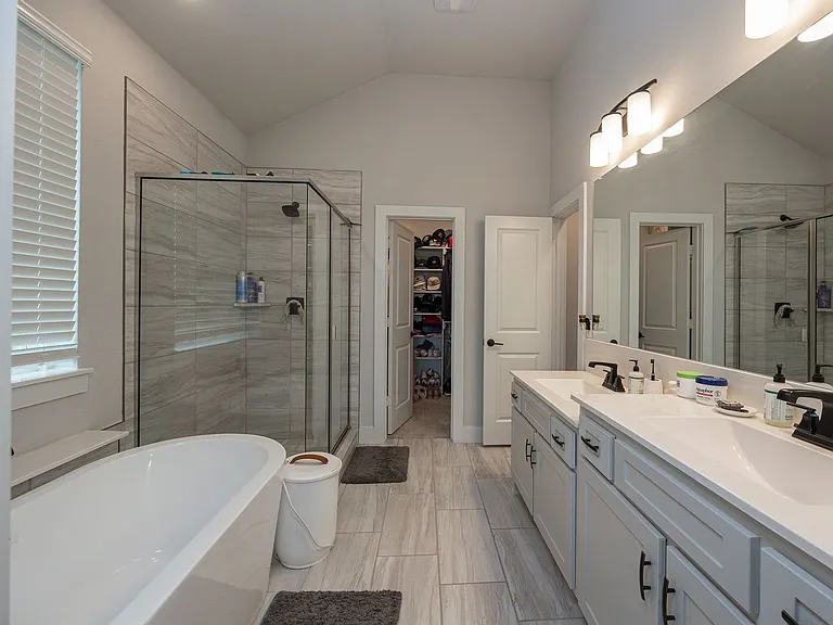 5928 Mustang Creek Ln — Photo 16