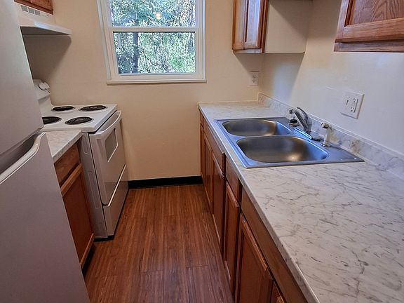 4th image of 4047 Reading Rd APT 26