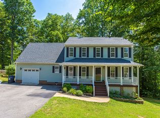 5913 Walking Path Ln, Midlothian, VA 23112