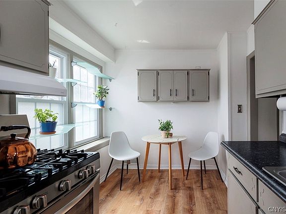 5th image of 1358 Sherman St