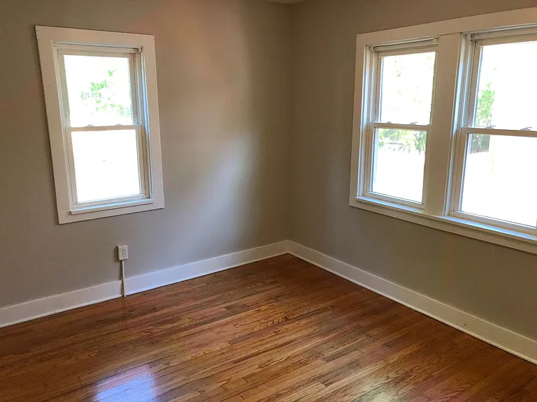 135 Fuller Ave NE — Photo 4