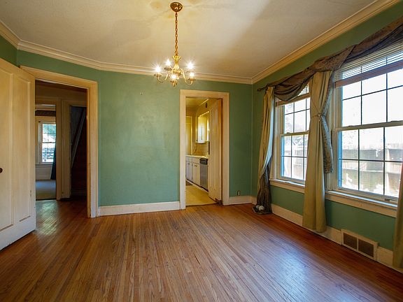 4th image of 517 Brown Ave