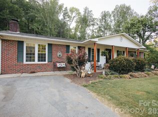 341 Bond St, Marion, NC 28752