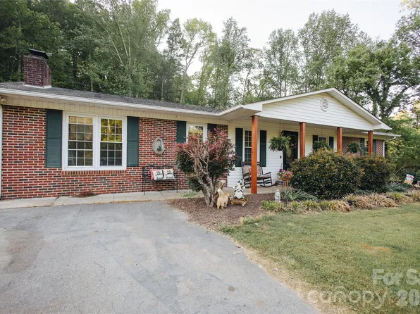 341 Bond St, Marion, NC 28752