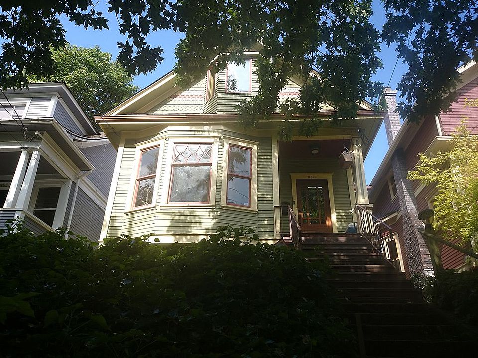 2nd image of 957 22nd Ave