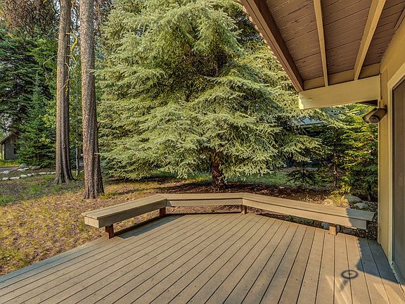 3rd image of 909 Evergreen Dr
