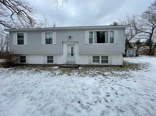 899 River Rd, Orrington, ME 04474