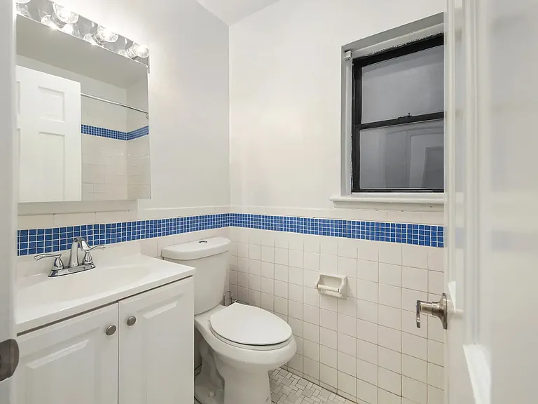 611 E 11th St #5D — Photo 8