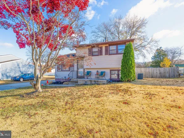 683 Nottingham Dr, Vineland, NJ 08360