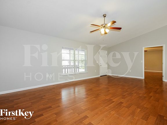 3rd image of 8240 Stoner Rd