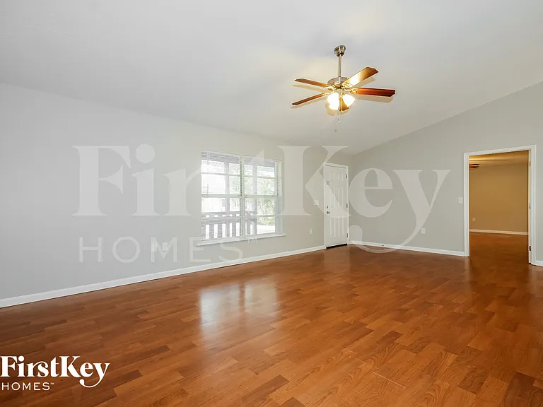 8240 Stoner Rd — Photo 3