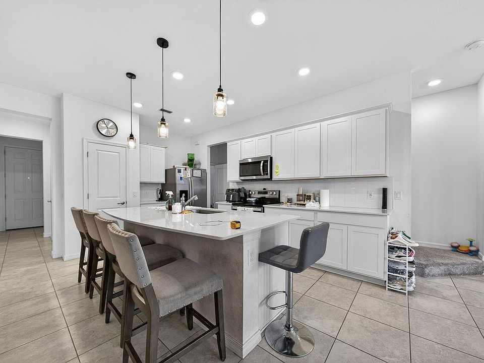 1st image of 1033 Grove Park Cir #0