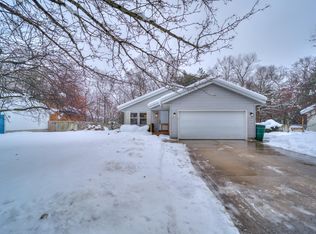 1081 Becker Rd, Muskegon, MI 49445