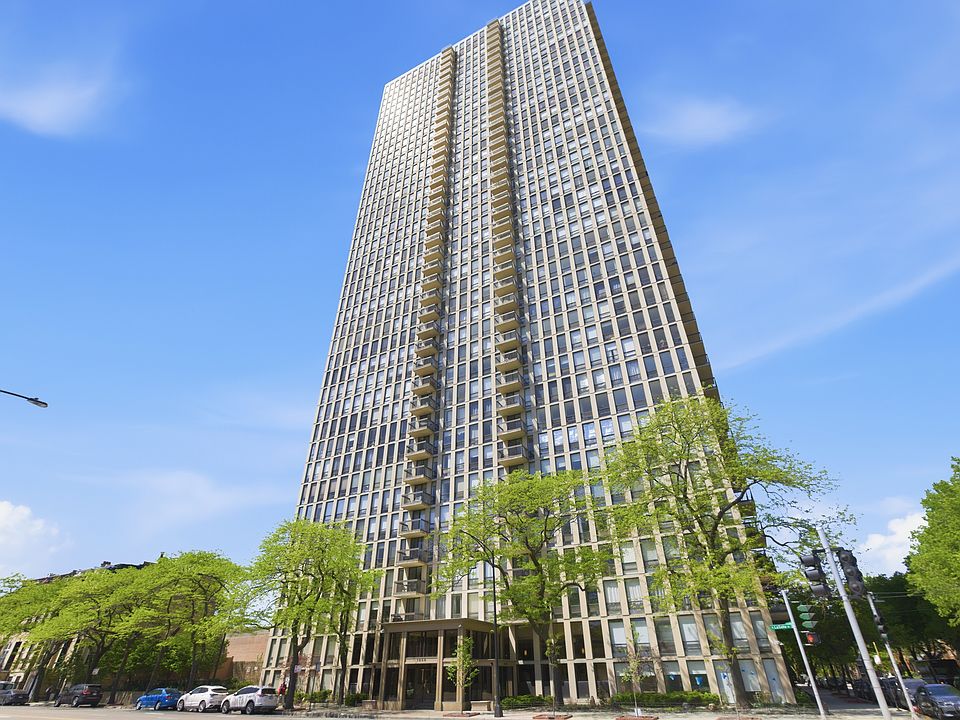 1st image of 1660 N La Salle St #902