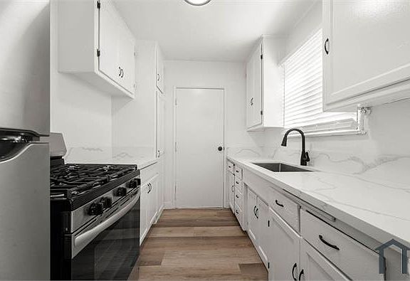 4th image of 3601 W 59th St APT 1