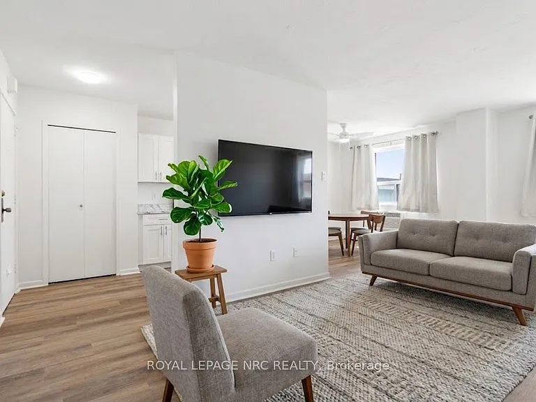 485 Thorold Rd #302 — Photo 11