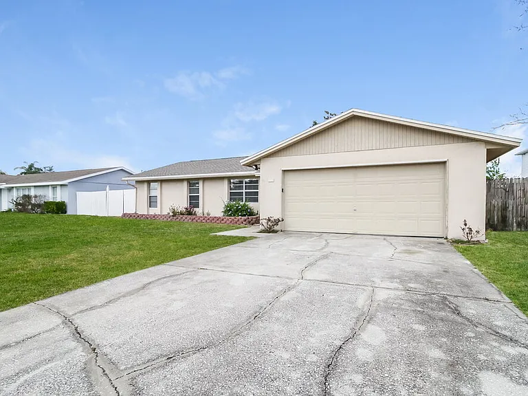 3341 Sky St — Photo 1