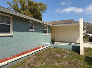 9816 N Connechusett Rd, Tampa, FL 33617