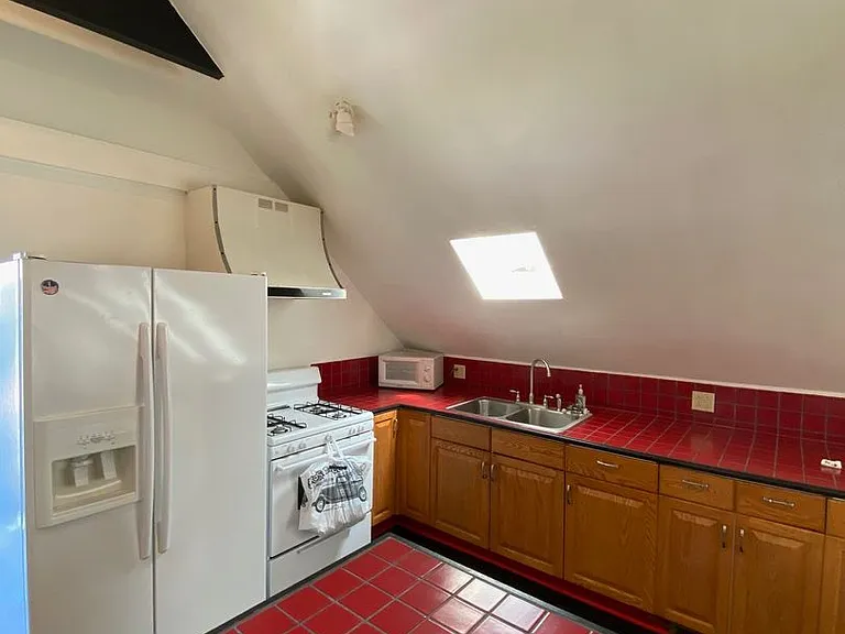 244 Maytide Street — Photo 3