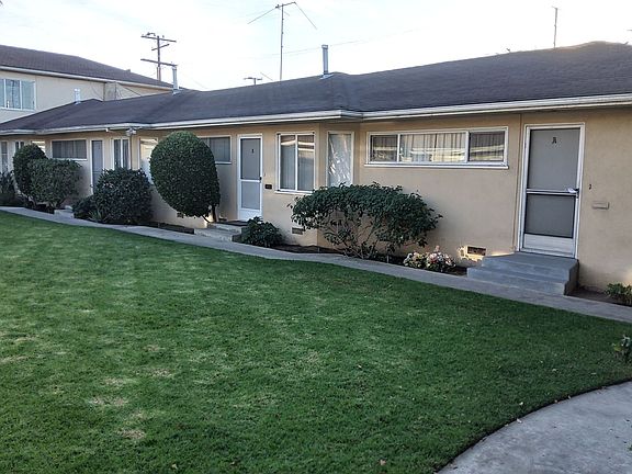2nd image of 2251-55 20th St #B