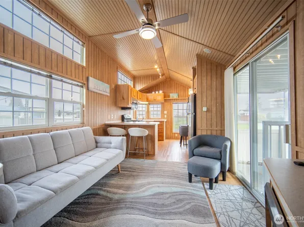 7704 Birch Bay Drive #3402, Blaine, WA 98230