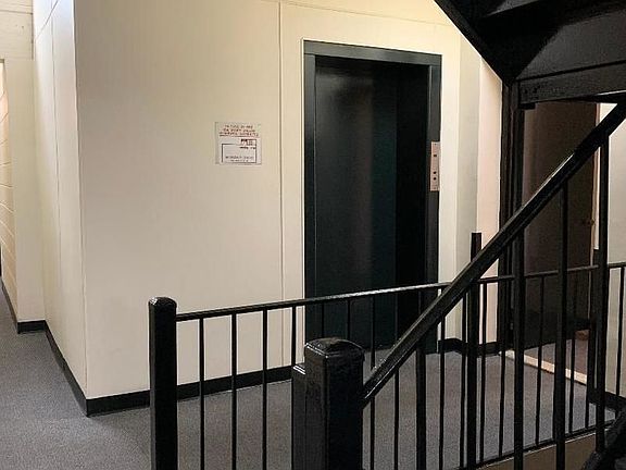 5th image of 237 E 59th St #2L