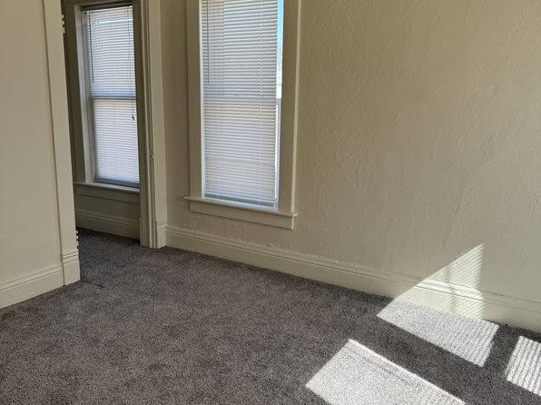 215 S 2nd St APT 4