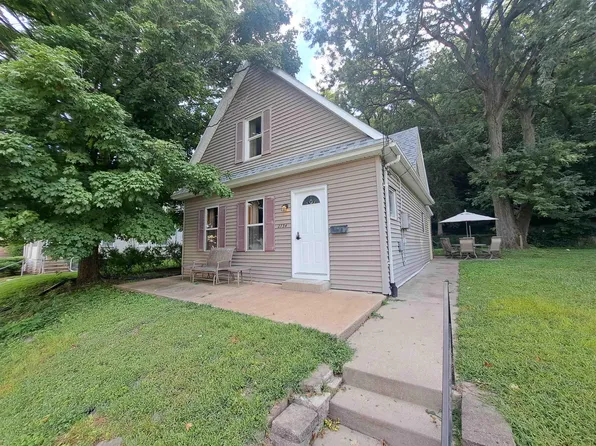 2734 Pinard St, Dubuque, IA 52001