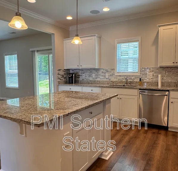 320 Alameda Ln — Photo 4