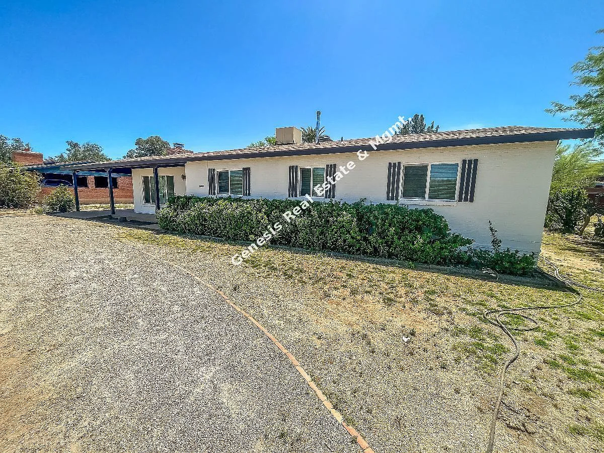 3 bed, 2.0 bath, 1576 sqft, $1,895 — Photo 3